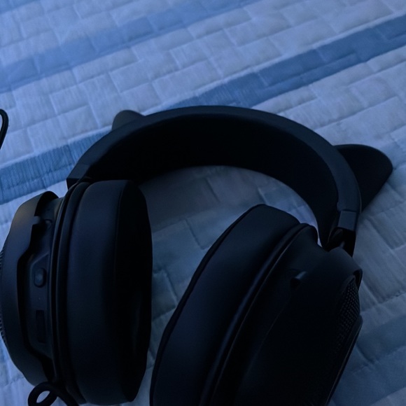 Razer kraken kitty cat ear headphones - Picture 2 of 2